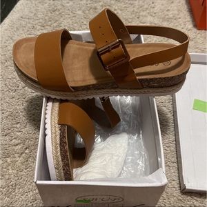 Brown strap sandles